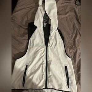 Forever 21 Hooded Mesh Sports Jacket Size L never worn